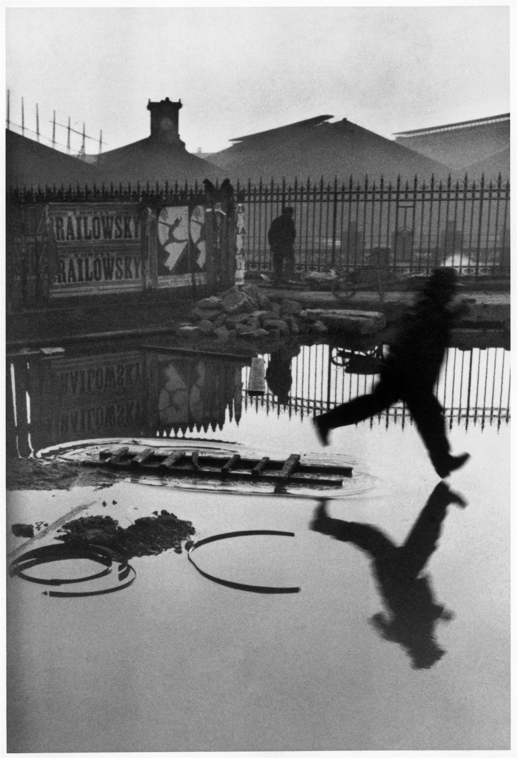 Henri-Cartier-Bresson-Derriere-la-gare-Saint-Lazare-Paris-France-1932 Henri Cartier-Bresson-Derriere la gare Saint-Lazare-Paris-France-1932