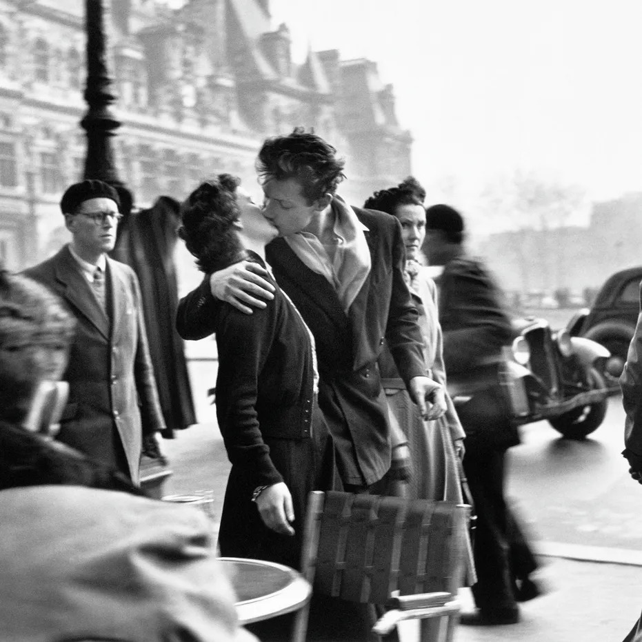 Robert Doisneau- Le baiser de l'hotel de ville-1950 Robert Doisneau- Le baiser de l'hotel de ville-1950